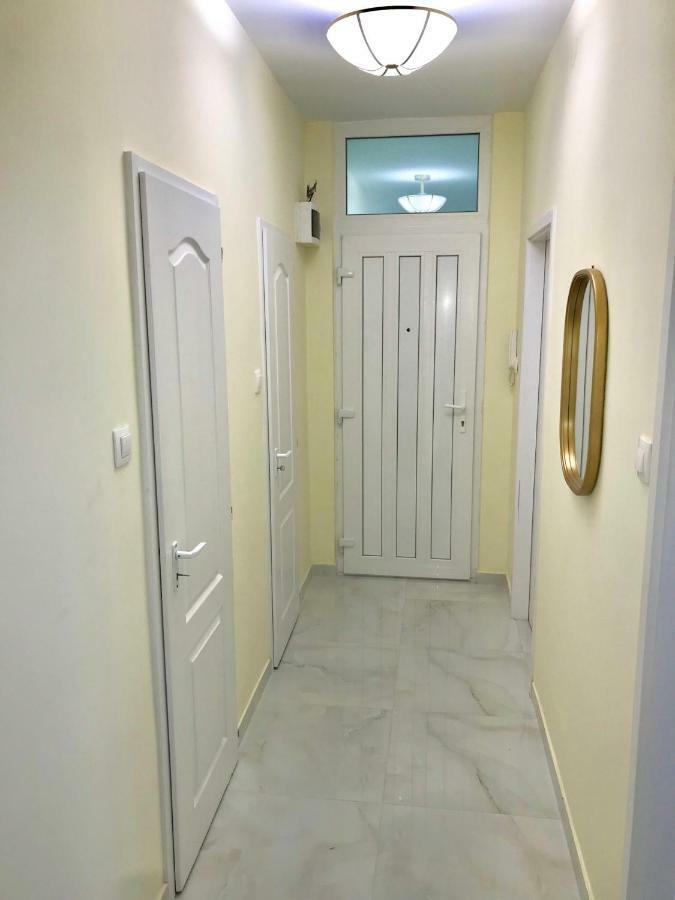 Ella Apartman Debrecen Eksteriør billede