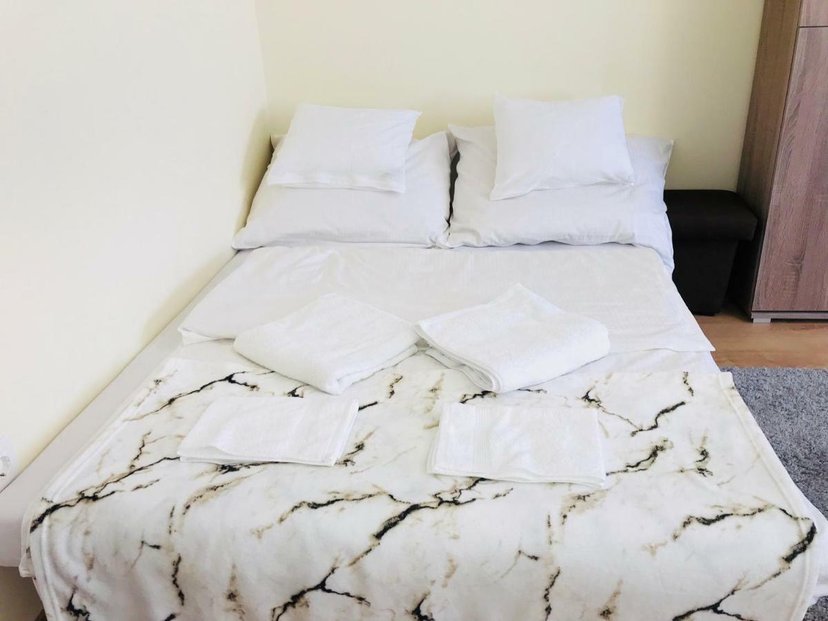 Ella Apartman Debrecen Eksteriør billede