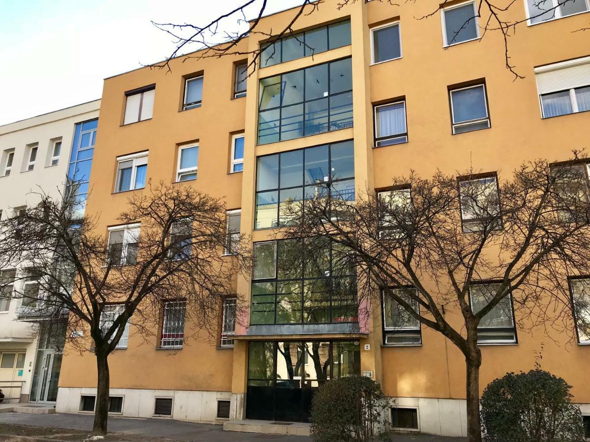 Ella Apartman Debrecen Eksteriør billede