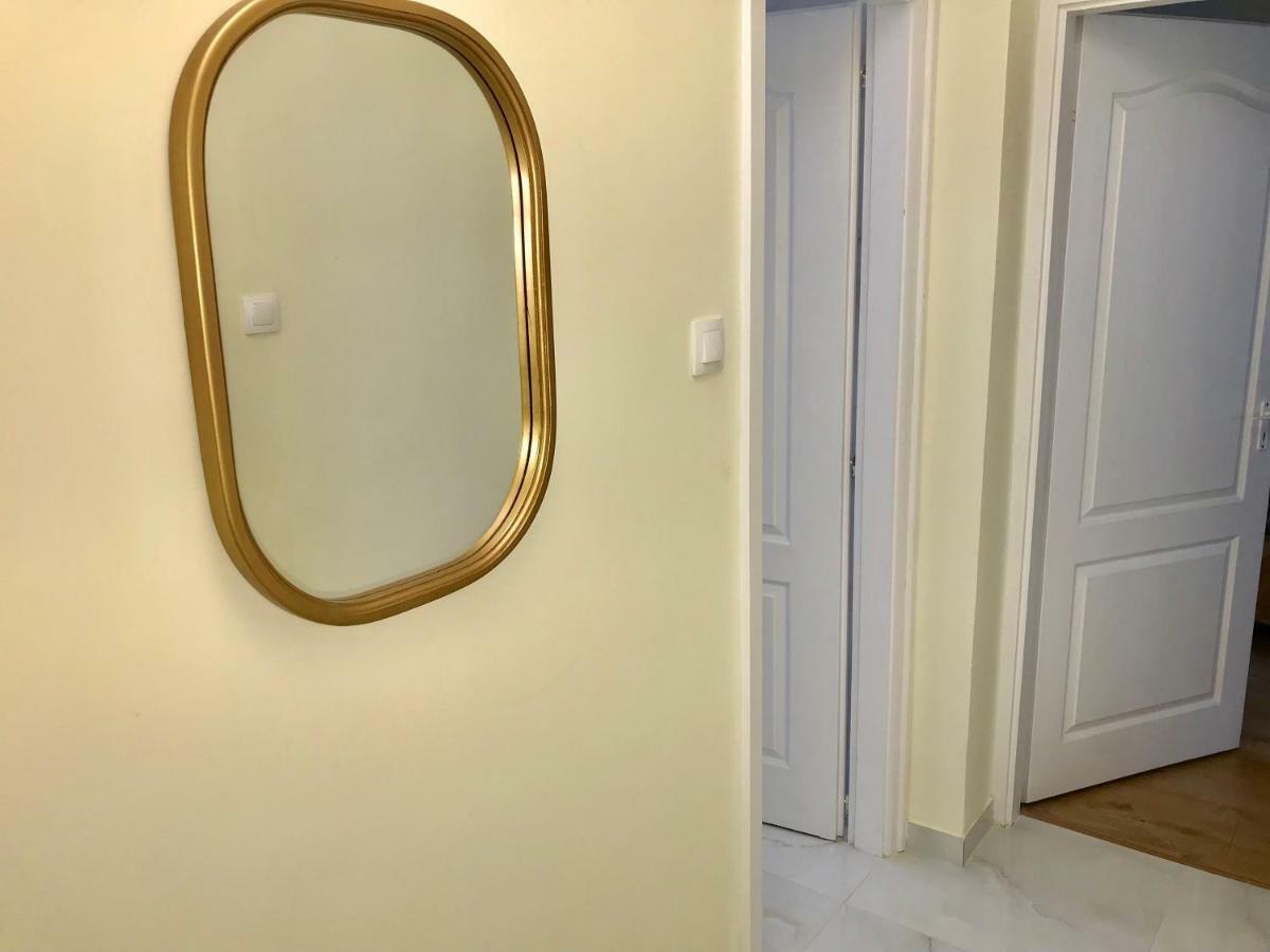 Ella Apartman Debrecen Eksteriør billede